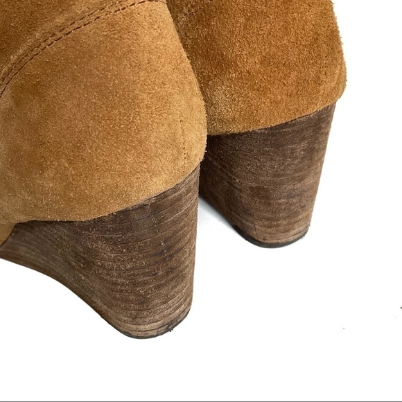 Lucky Brand Sumarah Suede Ankle Boot Sz 8.5 Wedge Heel Buckle - Picture 8 of 13